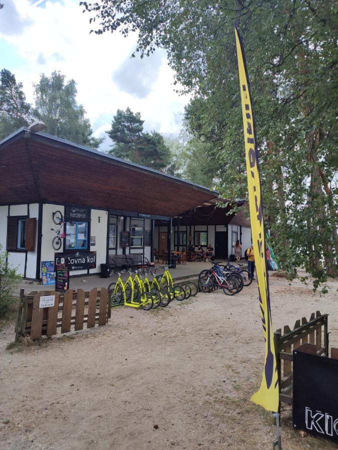 Kemp U Jezera Hotell Doksy  Eksteriør bilde